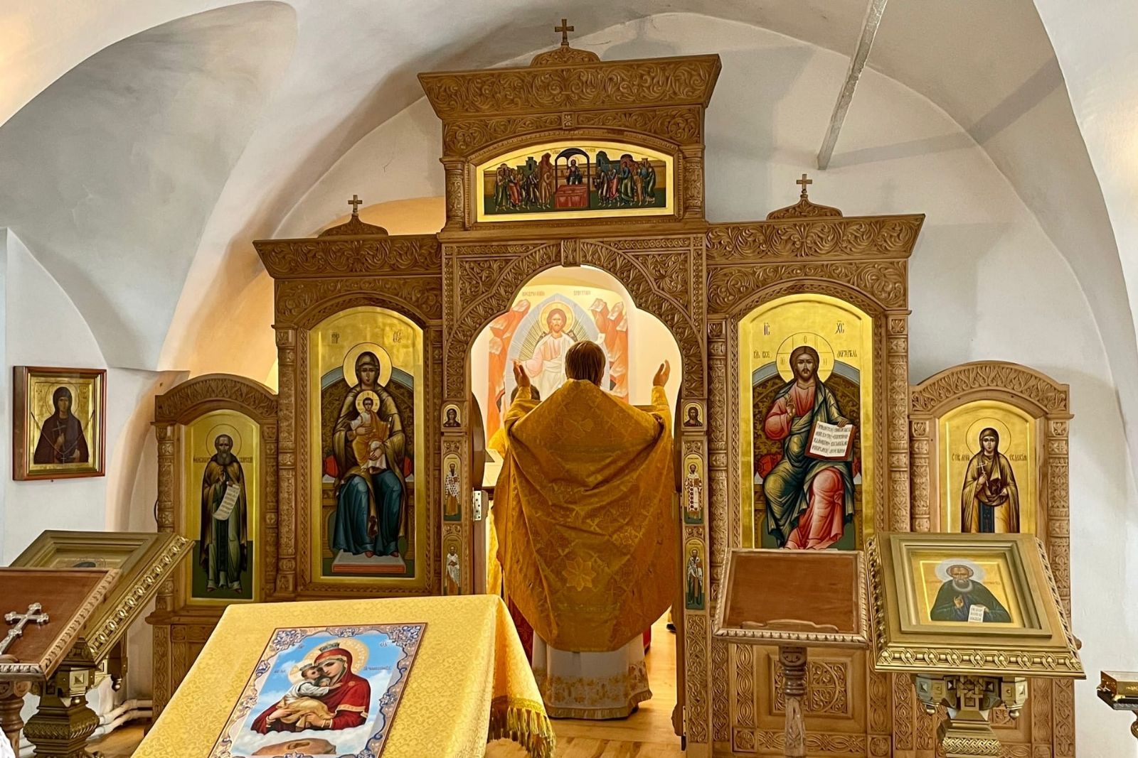 Литургия в день празднования в честь иконы Божией Матери «Почаевская»