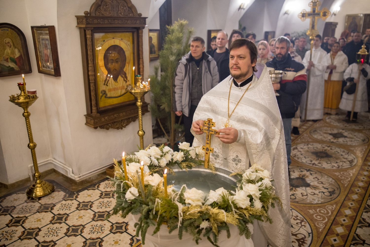 Божественная литургия в Крещенскую ночь